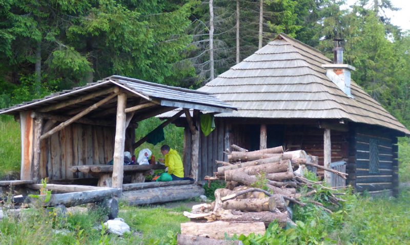 The hunters cabin above Sedlo Priehyba